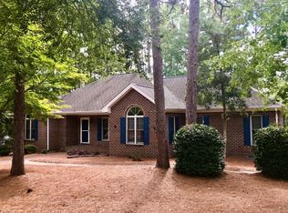 163 Hunter Trl, Southern Pines, NC 28387