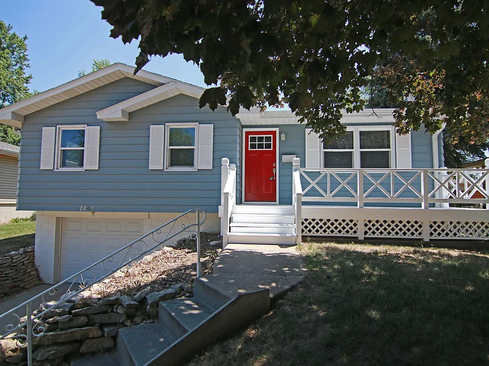 12205 N St