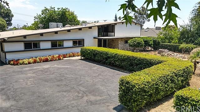 1st image of 3127 Valencia Ave