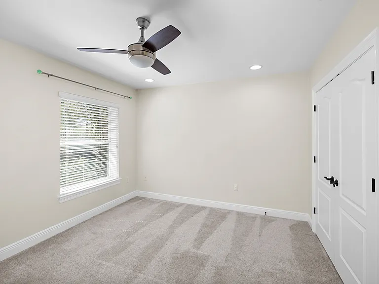 13 Dominica Ct — Photo 43