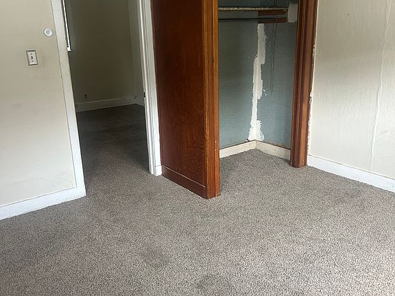 5th image of 873 Adams Ave