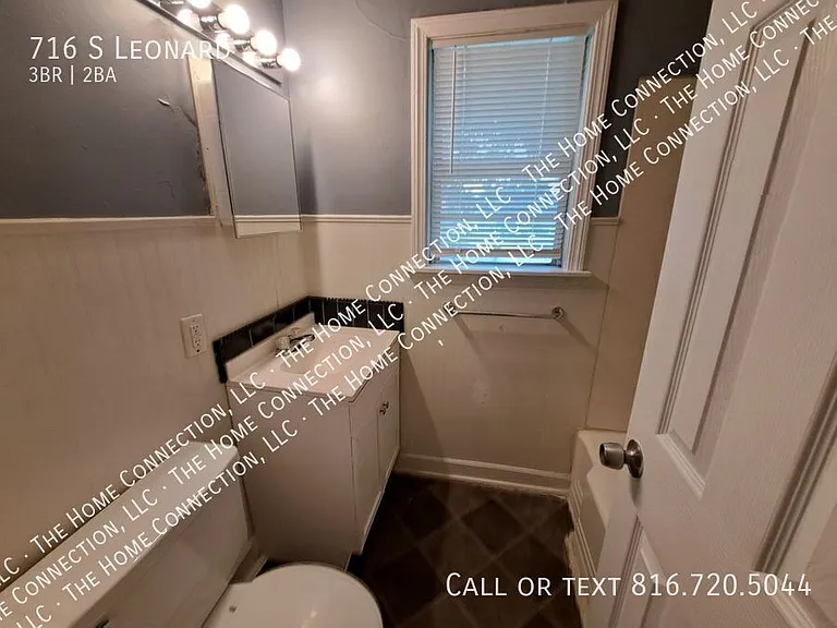 716 S Leonard St — Photo 14