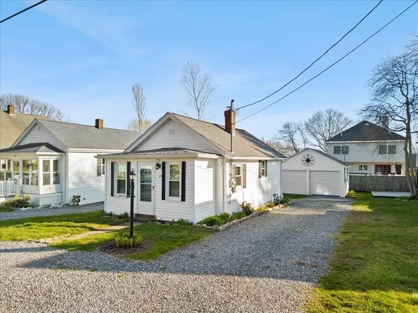 24 Harvard St, Fairhaven, MA 02719