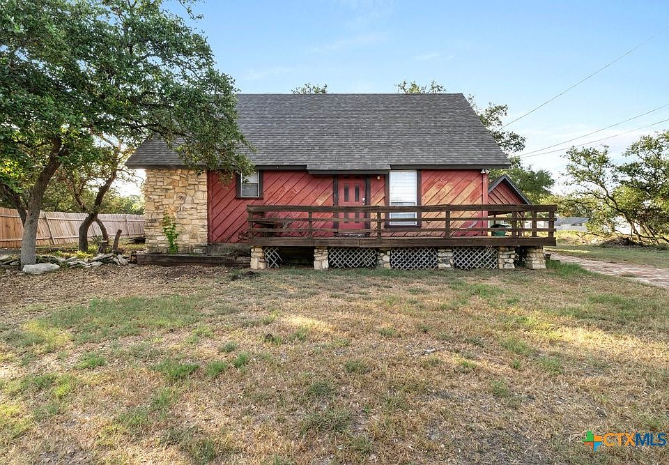 1st image of 28 Hickory Dr