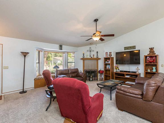 4th image of 7024 E Exmoor Dr