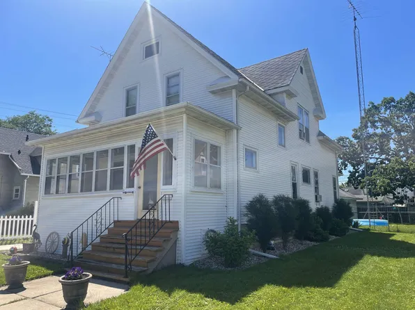 52 E 11th St, Fond Du Lac, WI 54935