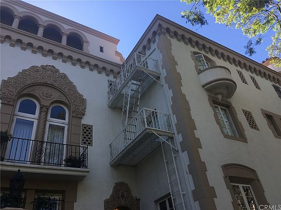 5th image of 1327 N Harper Ave