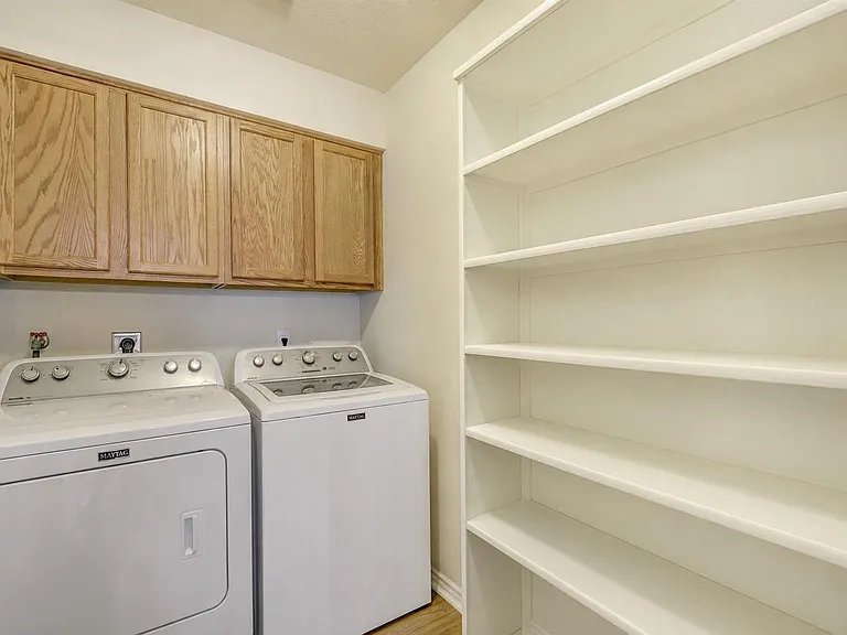 10312 Huxley St — Photo 13