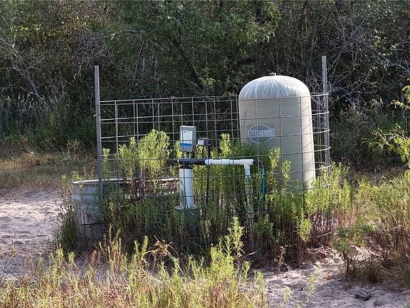 5th image of 251 Old Goliad Rd