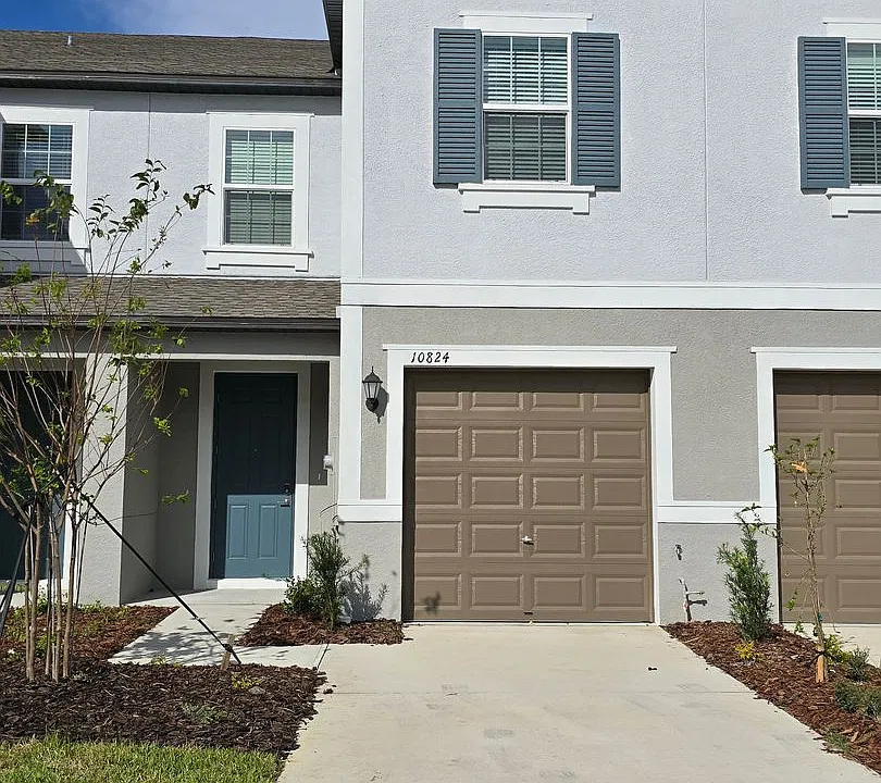10824 Fowlers Bluff Ct