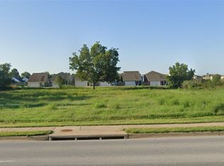 2415 SW Regional Airport Blvd #38, Bentonville, AR 72713