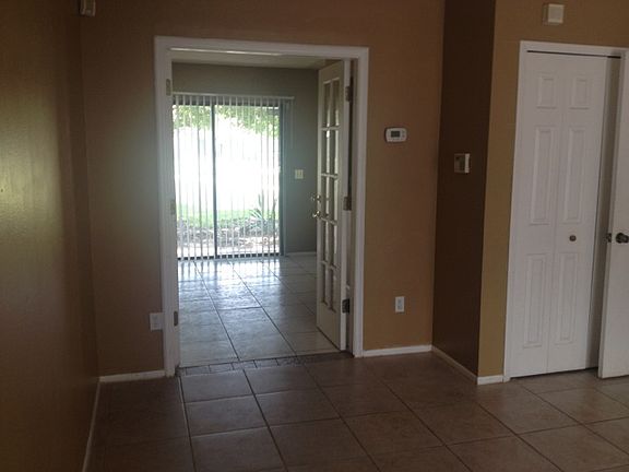2nd image of 604 Casa Park Ct #G