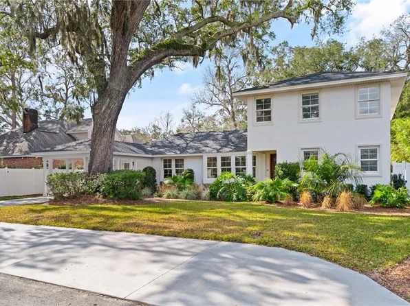 220 Magnolia Ave, Saint Simons Island, GA 31522