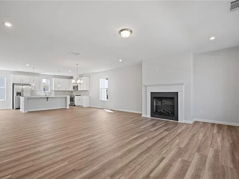1359 Creek View Ln NW — Photo 6