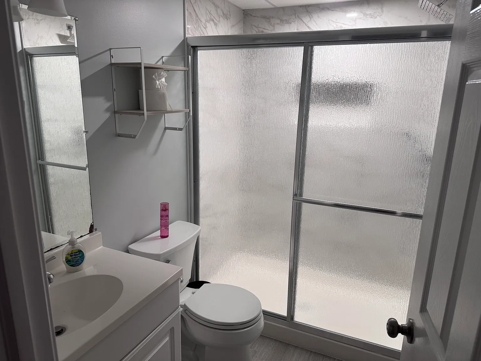 1 bed, 650 sqft, $2,400 — Photo 4