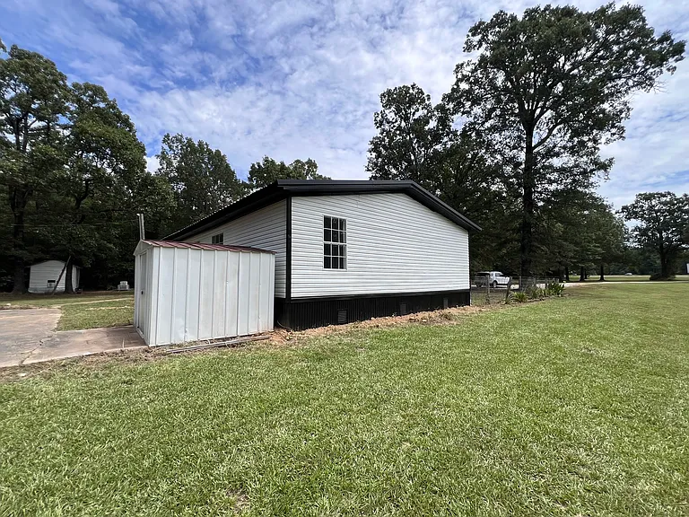 515 County Road 4108 — Photo 3
