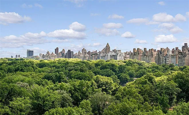 Rented by Engel & Völkers New York City | media 27