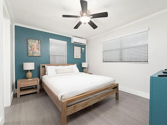 5th image of 551 SW 13th Avenue