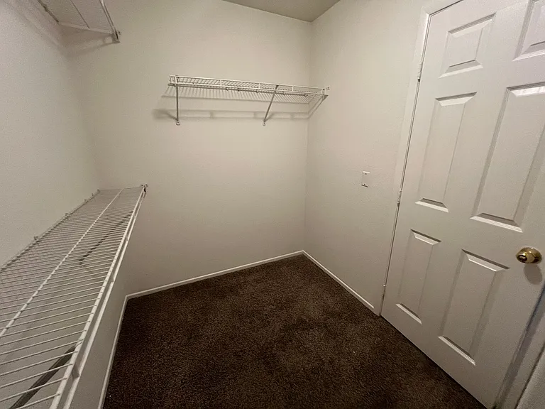 8829 Rising Creek Ct — Photo 38
