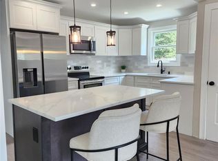 1 Kristina St, East Patchogue, NY 11772