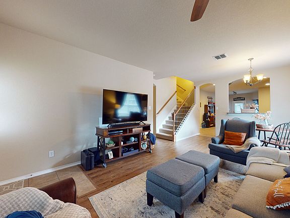 4th image of 244 TOWN CREEK WAY