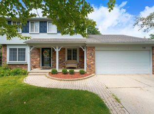 736 Denham Ln, Rochester Hills, MI 48307
