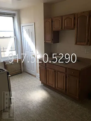 Rented by Loom Group | media 18