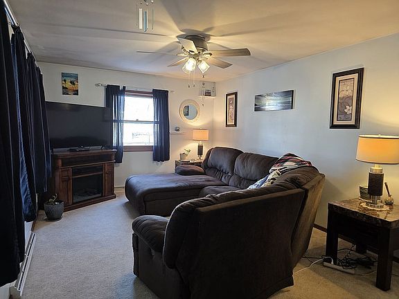 5th image of 1008 Sunset Dr