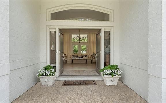 5th image of 108 Riverdale Dr