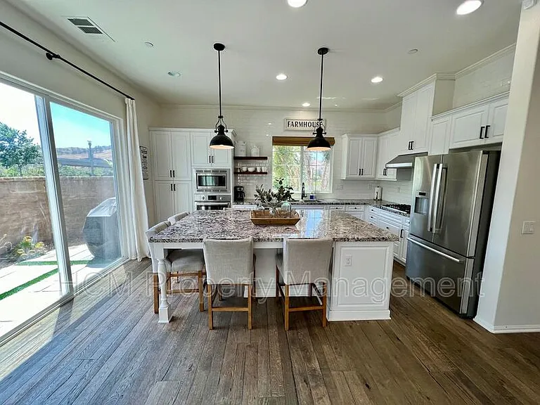 33 Maduro St — Photo 4
