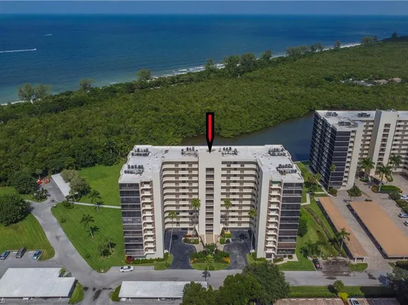 11 Bluebill AVE #404, NAPLES, FL 34108