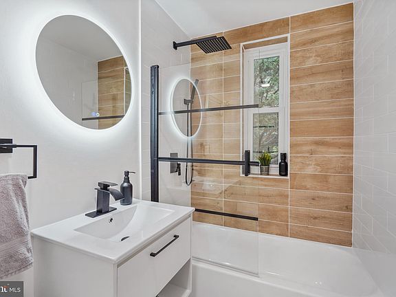 4th image of 4400 N Pershing Dr #44004