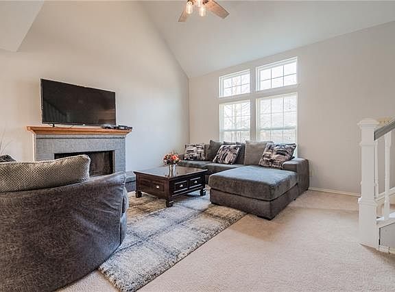 5th image of 2018 Valley Creek Dr