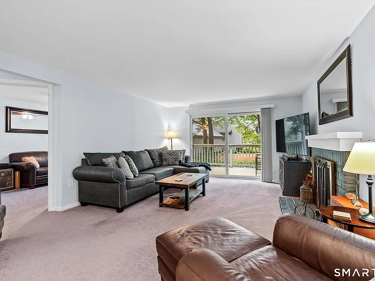 7 Pond Cir #7 — Photo 12