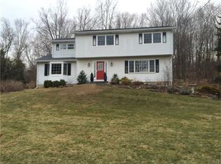 28 E Gate Rd, Danbury, CT 06811