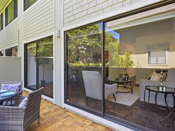 2315 Sharon Rd, Menlo Park, CA 94025