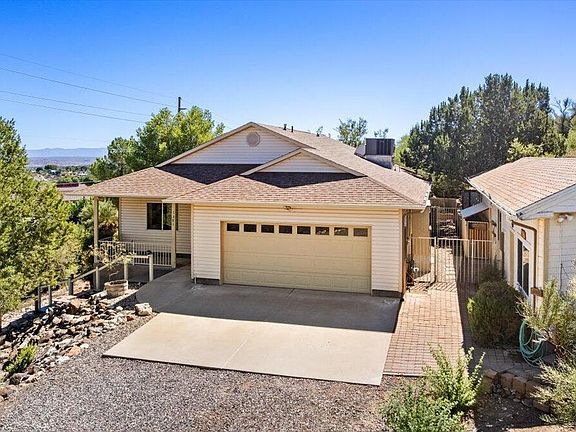 2nd image of 1381 S SADDLEBACK Drive