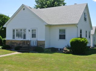 202 W Railroad St, Stacyville, IA 50476