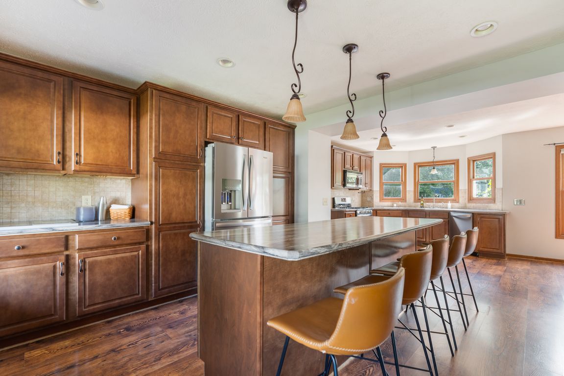 next background image