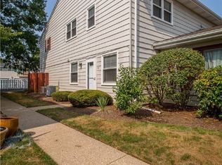2424 Island Dr #24C, Uniontown, OH 44685