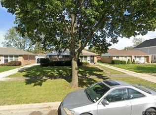 437 N Ridgeland Ave, Elmhurst, IL 60126