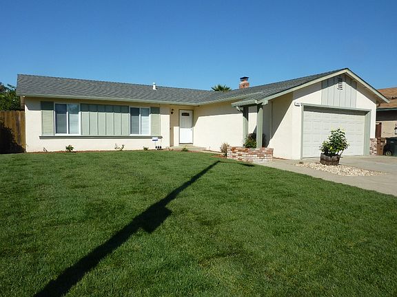 2nd image of 1823 Mission Dr