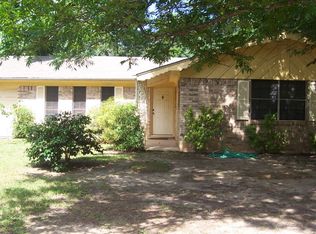 202 Trimble St, Palestine, TX 75803