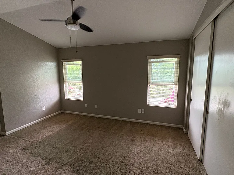 935 Ridgewood Dr — Photo 19