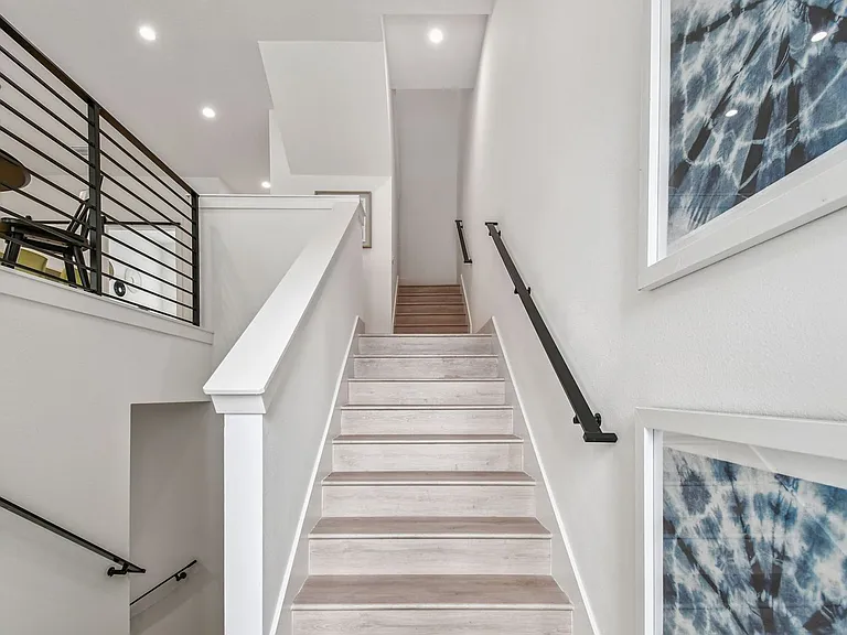 3826 Pompano Dr SE — Photo 45