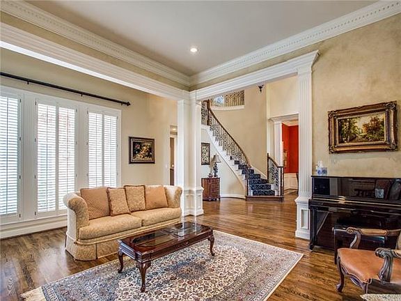 4th image of 5028 Charles Pl