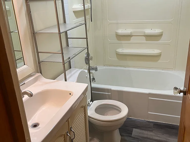 533 E Center St #2 — Photo 8