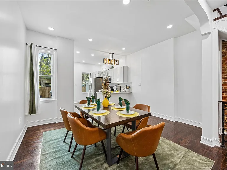 2308 Nicholas St — Photo 6