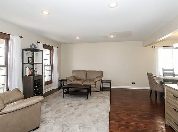 4th image of 5005 Lichfield Dr