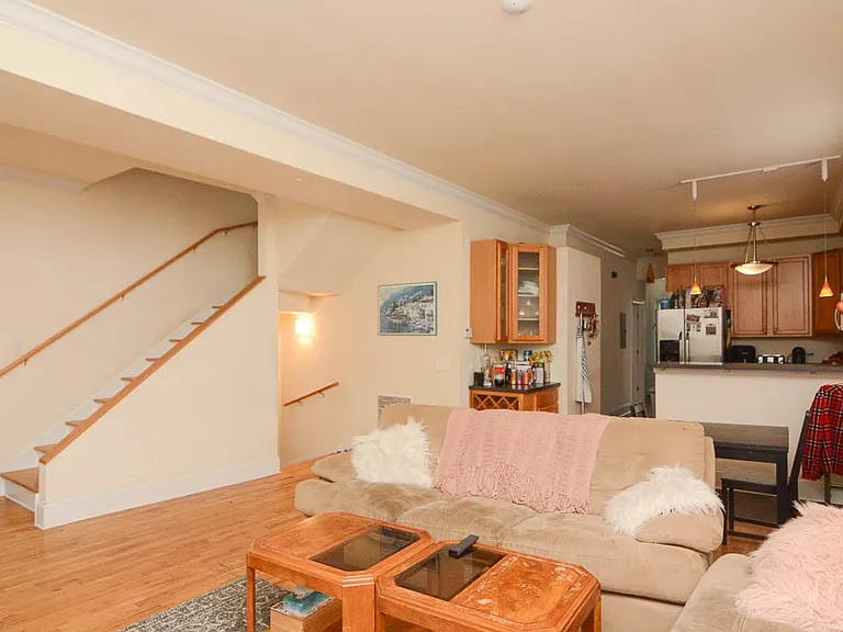 1314 W Roscoe St #L08M — Photo 5